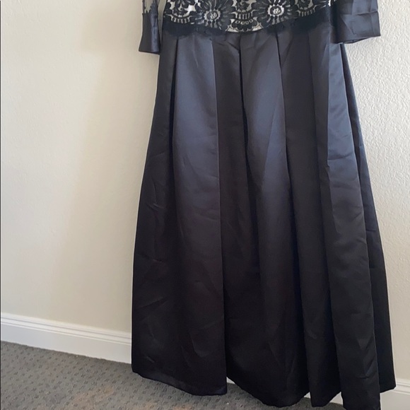 Frascara Beker fashion gown - Picture 4 of 8